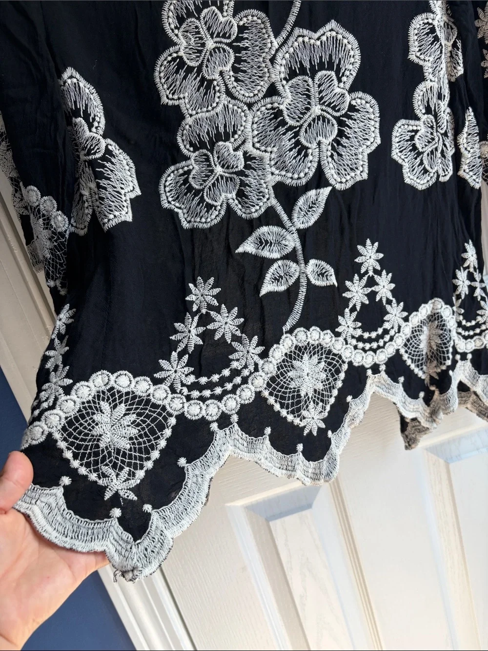 Solitaire floral embroidered